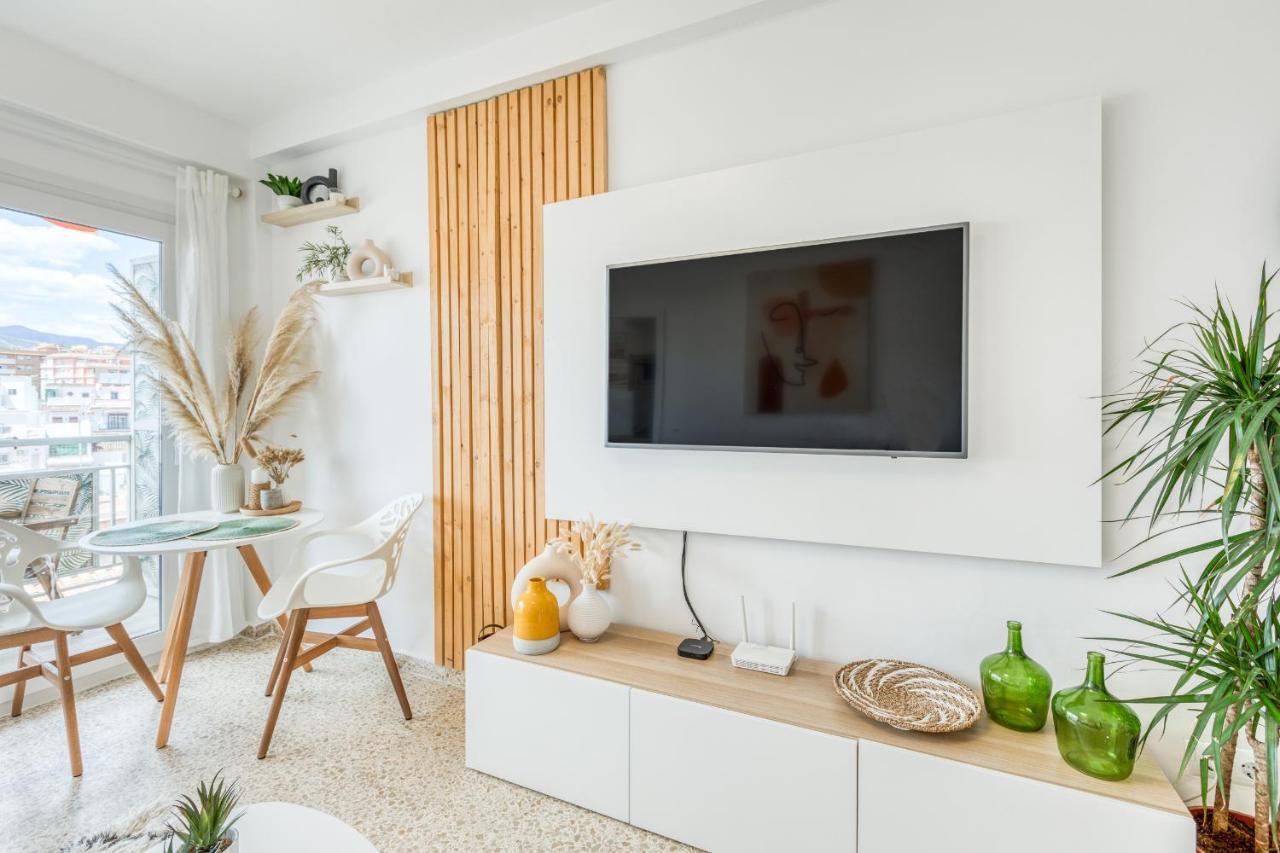 Hanami Avenida De Espana Beach Front - Mountain View Естепона Екстериор снимка