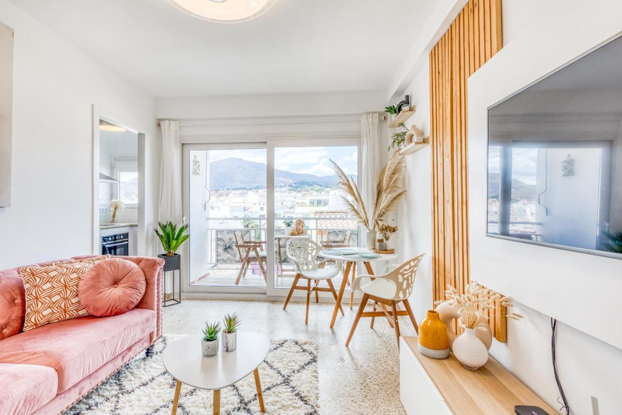 Hanami Avenida De Espana Beach Front - Mountain View Естепона Екстериор снимка