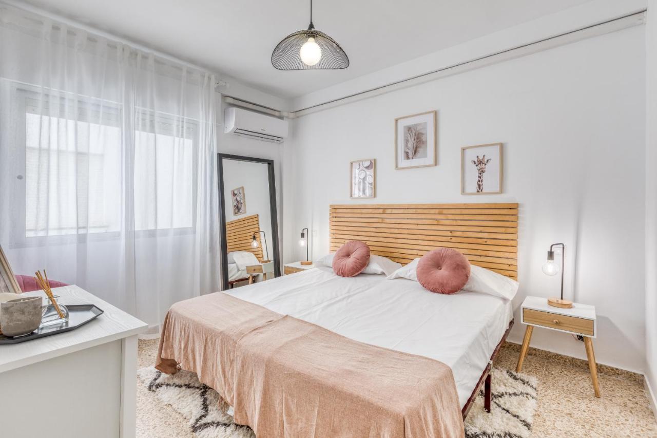 Hanami Avenida De Espana Beach Front - Mountain View Естепона Екстериор снимка